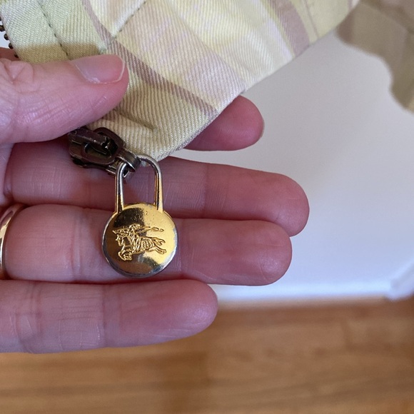 Burberry jacket size 6 - Picture 4 of 7